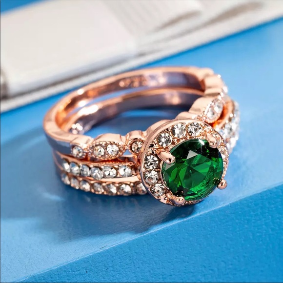 New 18k rose gold green crystal & white diamonds - Picture 2 of 4
